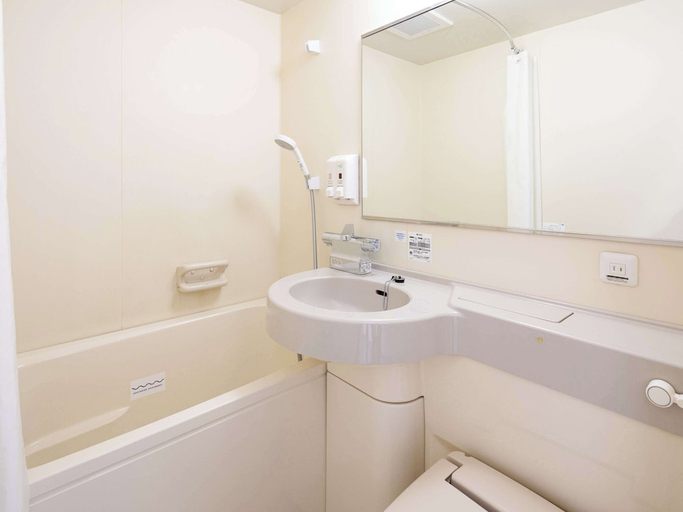 bathroom 33