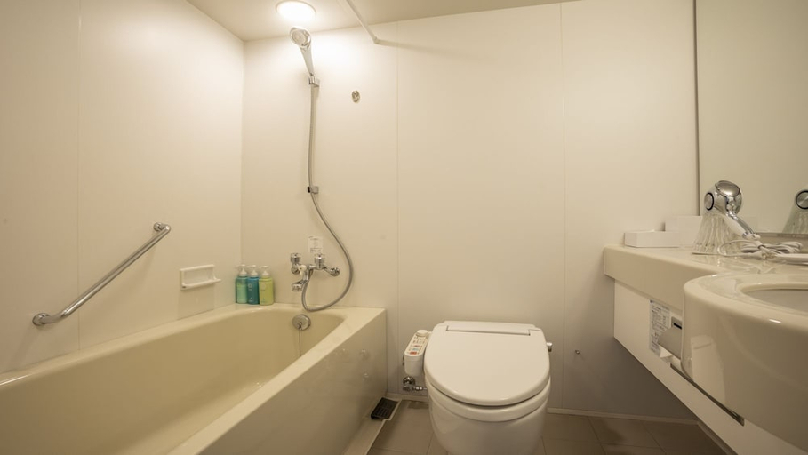 Bathroom, Ocean Resort Hotel & Spa Uminpia, Ōi