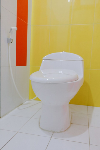 Bathroom 5, Telaga Mas Hotel, Magetan