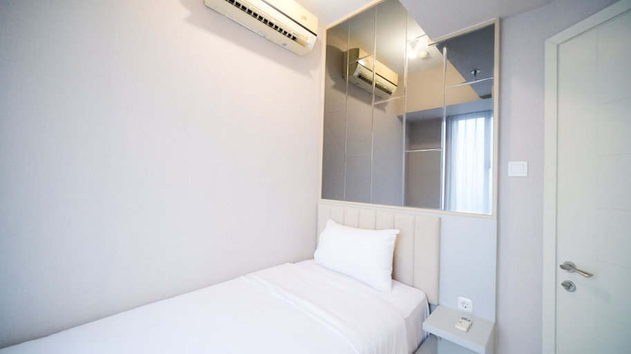 Bedroom 2, Luxury And Clean 2Br At Benson Supermall Mansion Apartment, Surabaya