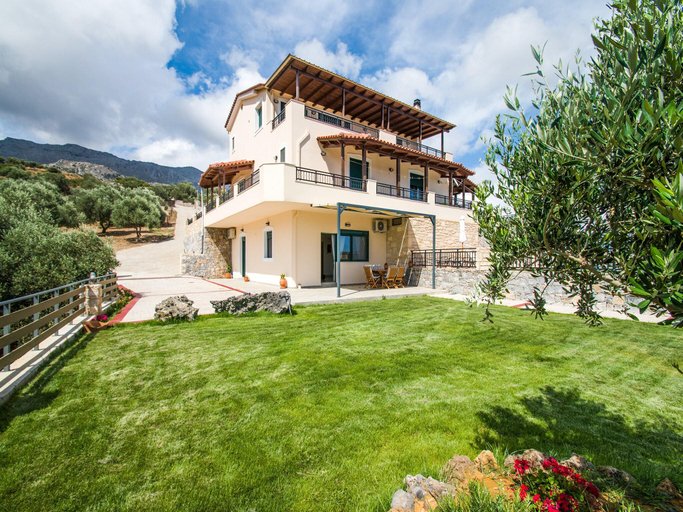 Others 5, House in Souda Beach with Private Pool, Crete
