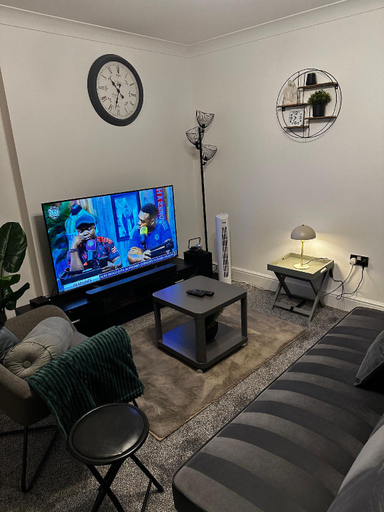 Others 5, Charming Birmingham Apartment with mini balcony and WiFi with a free parking, Birmingham