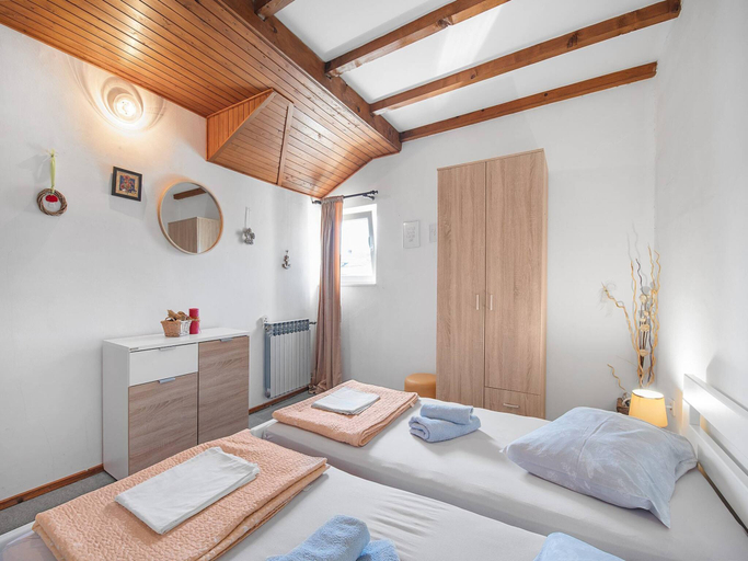 Bedroom 2, Apartment in Brodarica near Beach, Šibenik