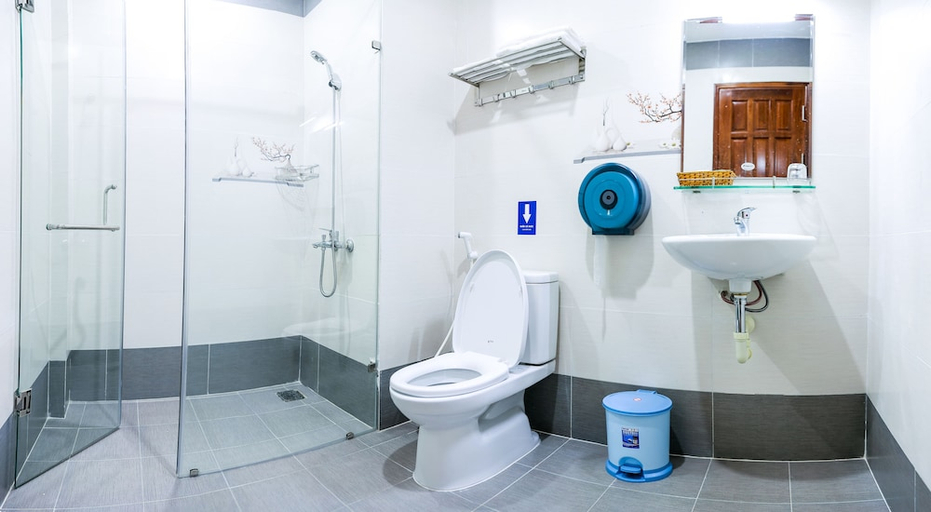 Bathroom 4, Ha My Hotel, Thủ Đức