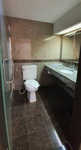 Bathroom 3, ケメナ プラザ ホテル, Bintulu