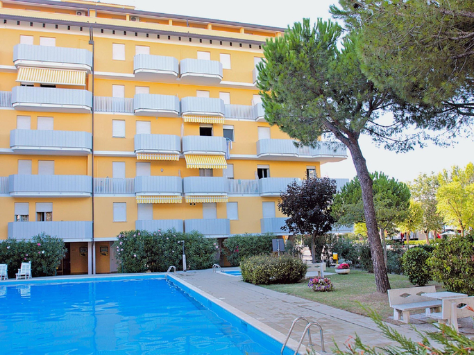 2, Apartment in Caorle near beach, Venezia