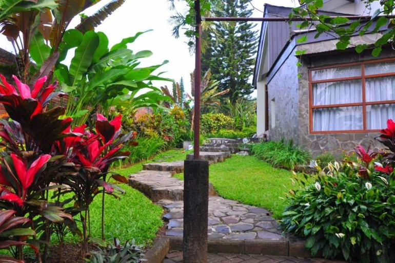 Others 4, Villa 4-BR Klub Bunga No. 8 Batu Malang, Malang