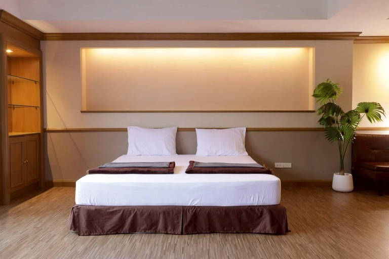 Bedroom 3, Alameda Suites Hotel, Pom Pram Sattru