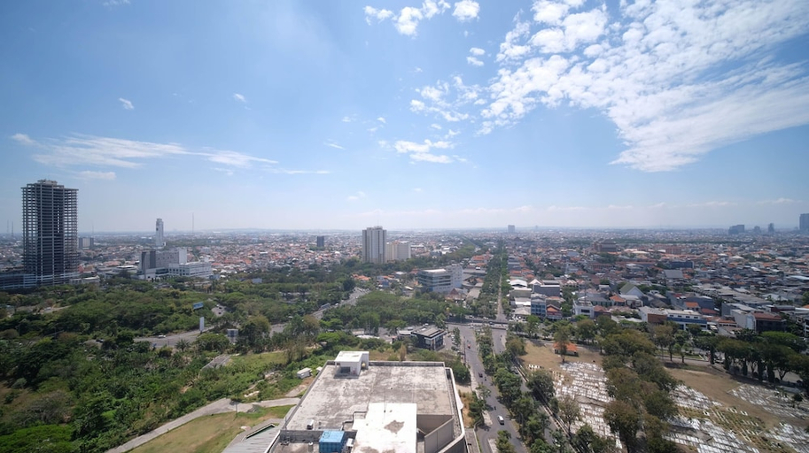 Exterior & Views, Minimalist With Beautiful View 2Br At Grand Sungkono Lagoon Apartment, Surabaya