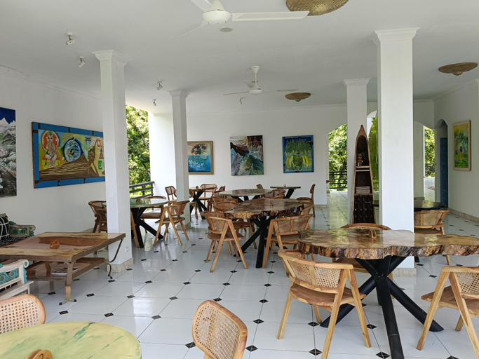 Food & Drinks 3, Skylodge B&B Family, Buleleng