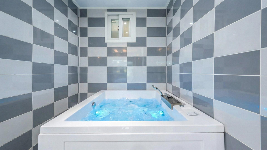 Bathroom, Gapyeong Villajia Spa Pension, Chuncheon
