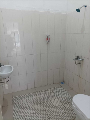 Bathroom 3, Batu Indah Pool Villa, Malang