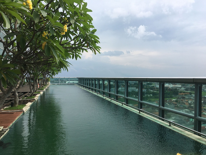 Outdoor Pool, Modern 2Br Apartment At Aryaduta Residence Connected To Cito Mall, Surabaya