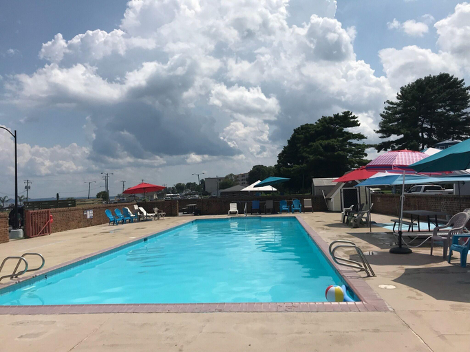 Sport & Beauty, River Edge Inn, Westmoreland