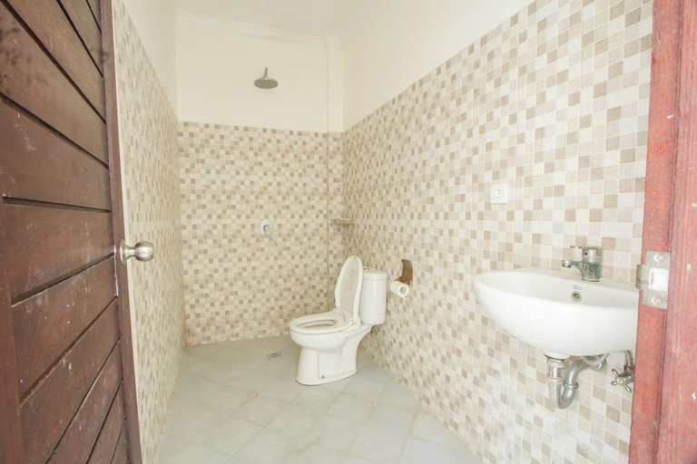 Bathroom 5, Azalea Homestay & Villa, Badung