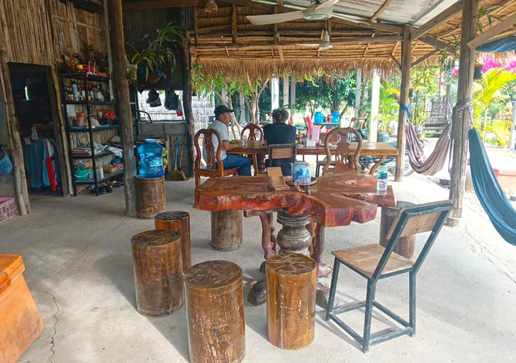 Food & Drinks 4, Family Batcave Homestay, Banan