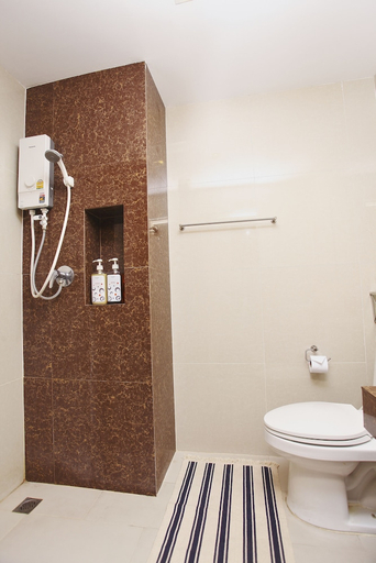 Bathroom 4, Leenova Hotel, Prawet