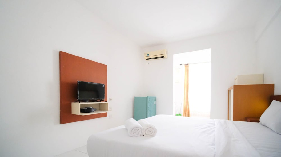 Guestroom 2, Homey Studio Apartment At Dian Regency, Surabaya