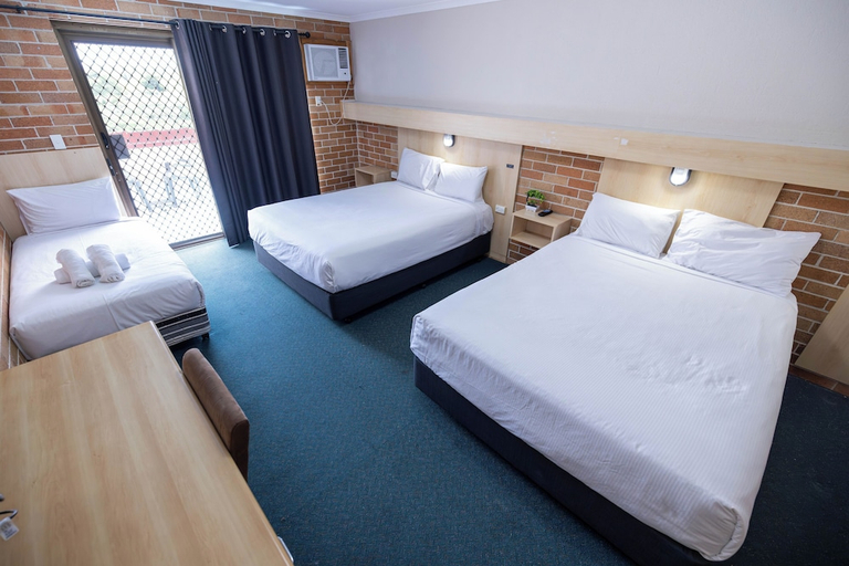 Others 4, Windsor Riverview Inn, Hawkesbury