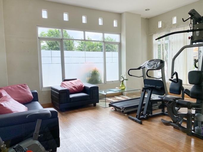 Others 4, Homey And Comfy 2Br At Dian Regency Apartment, Surabaya