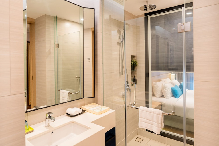 Bathroom 5, Victoria Garden Hotel, Penang Island