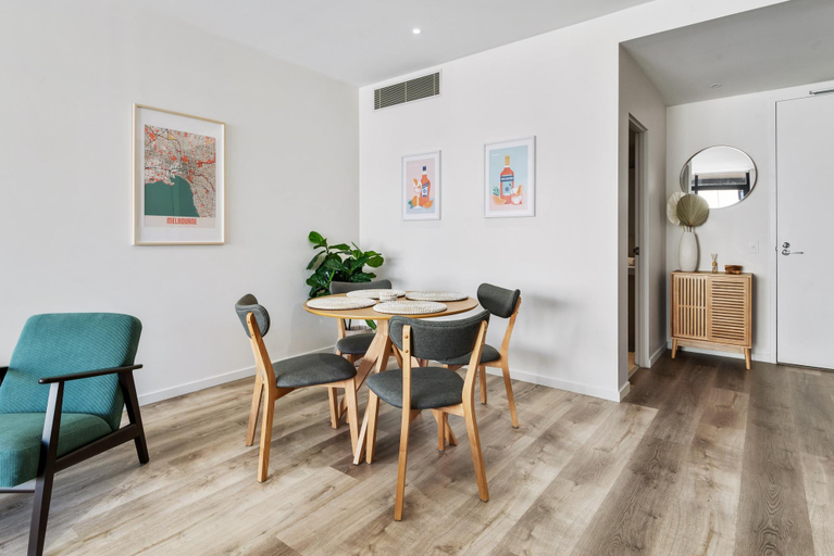 Separate living room 4, Stylish 2-Bed Apartment Near MCG, Melbourne
