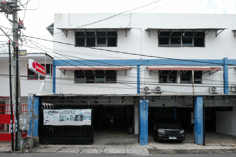 Others 2, RedDoorz near RSUD dr. Soewandhie 2, Surabaya