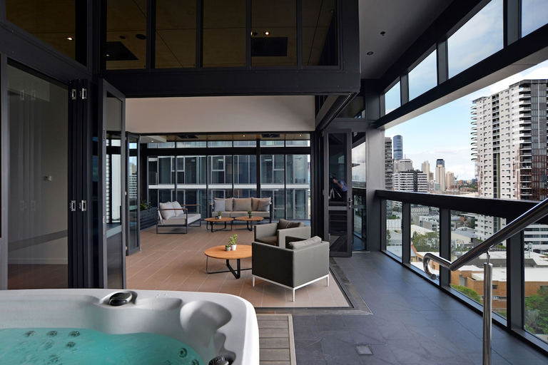 Sport & Beauty 2, Brisbane One Apartments by CLLIX, Brisbane