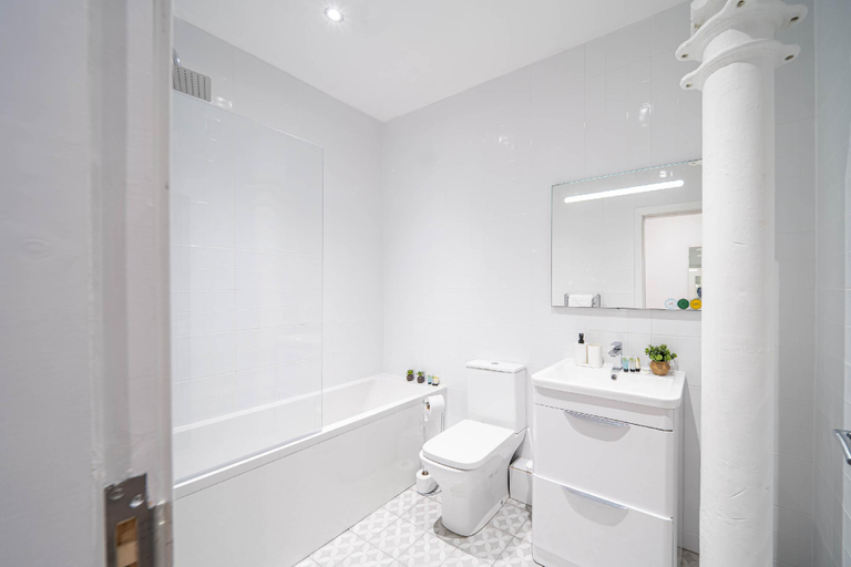 Bathroom 3, Hayy ApartHotels Stanley Mills, Kirklees