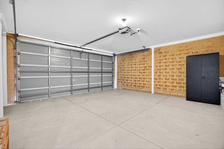 Interior view 4, Coastal Luxe 4-Bed House in Madora Bay, Mandurah