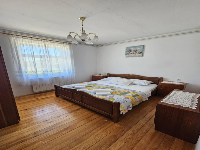 Bedroom 2, Three-bedroom apartment in Murter, Murter