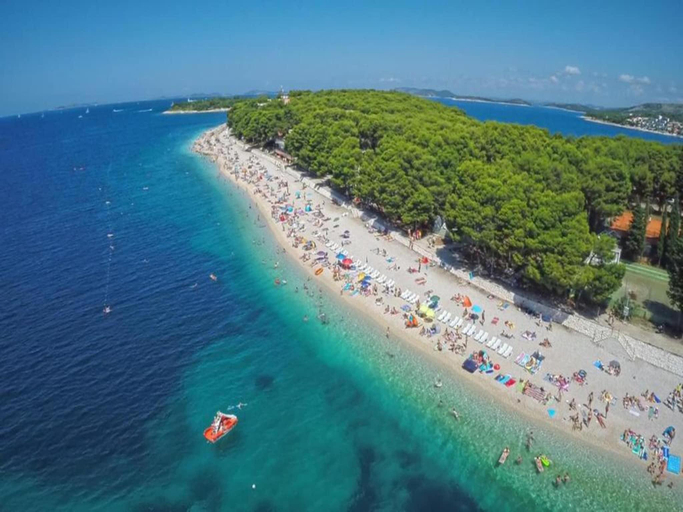 2, Inviting holiday apartment in Primosten, Primošten