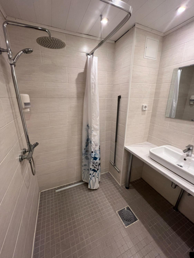 Bathroom 4, Dorell Hotel, Tallinn