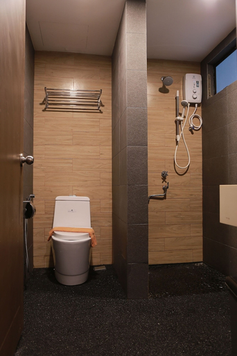 Bathroom 4, Arwana Perhentian Eco & Beach Resort, Besut