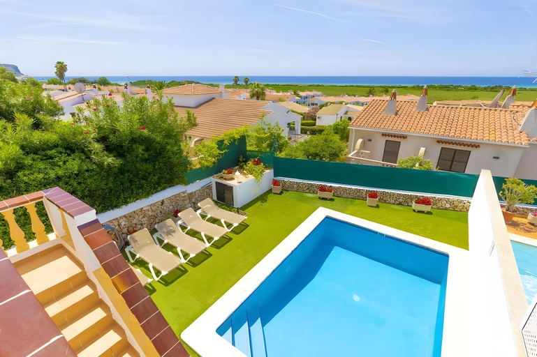 Sport & Beauty 2, Villa Ocean Breeze - Steps away from the Beach, Baleares