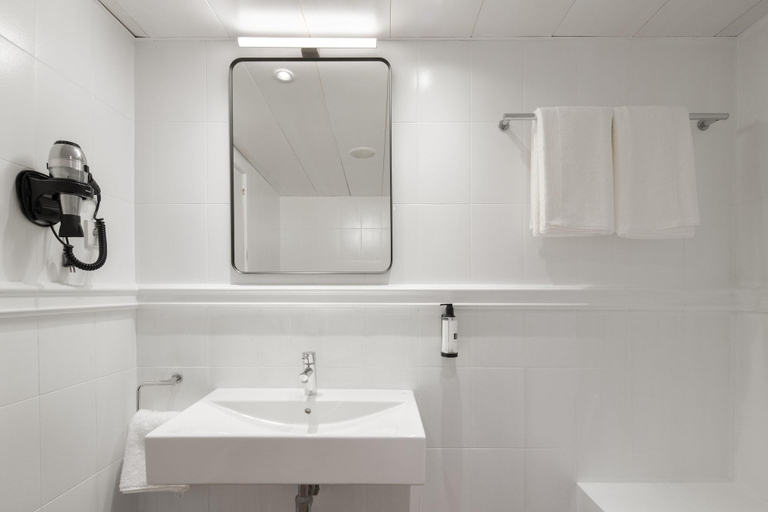 Bathroom 4, H. Regas, Barcelona
