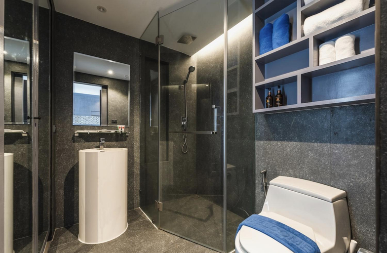 Bathroom, CityGate 1BR Oasis Suite Kamala Beach, Phuket Island