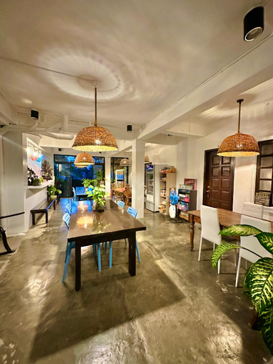 Food & Drinks 5, BACKDOOR VILLA, Baler