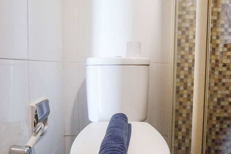 Guestroom 3, Vibrant Luxurious 2Br Apartment At Aryaduta Residence Connected To Cito Mall, Surabaya