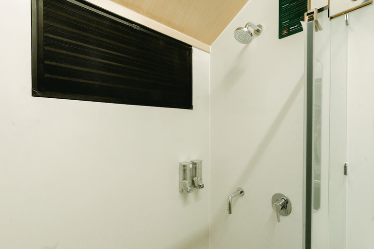 Bathroom 2, Bobocabin Pacet, Mojokerto