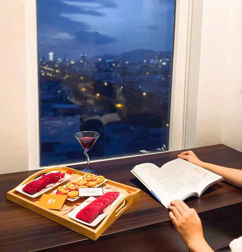 Food & Drinks