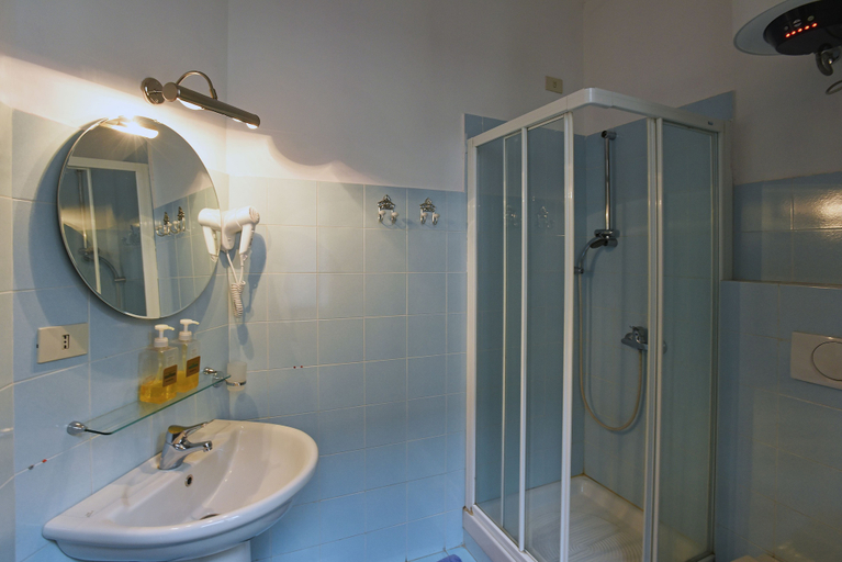 Bathroom 5, B&B Sant'Agostino, Milano