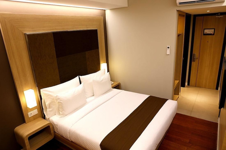 Bedroom 2, Grand Citihub Hotel at Panakkukang, Makassar