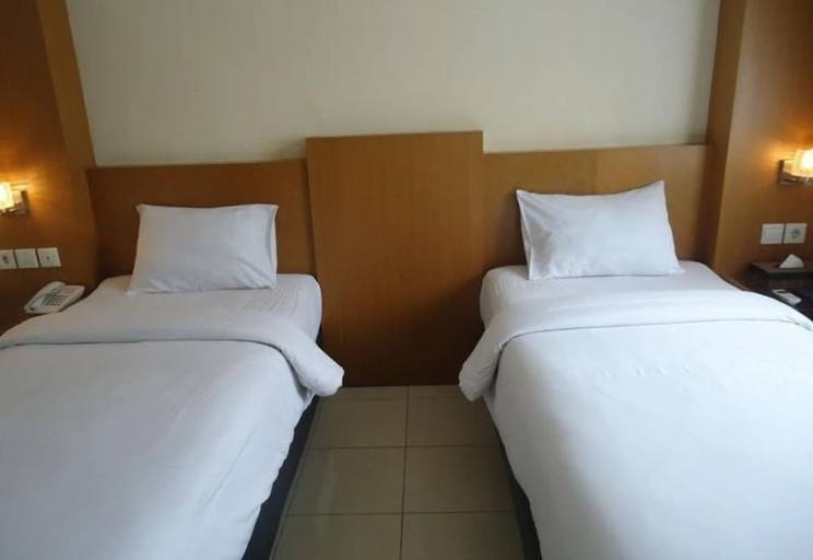 Bedroom 2, Cosmo Hotel, Jambi