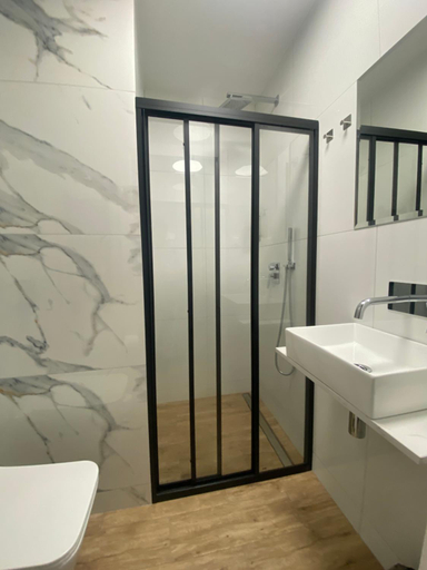 Bathroom 2, Hotel Kamil, Kwidzyn