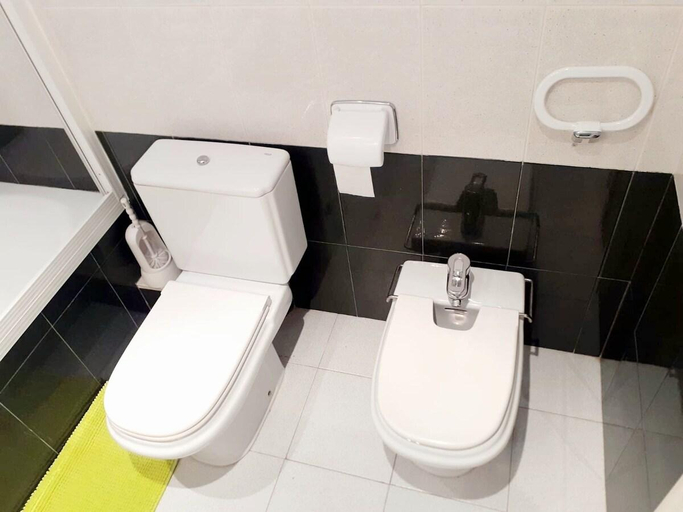 Bathroom 3, La Rose, Valencia