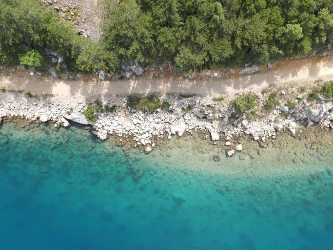 2, Lush Studio Apartment by the Beach, Sali