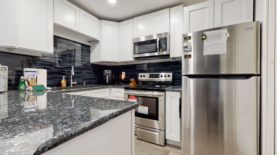 Private kitchen 3, Sierra Manors #61 2 Bedroom Condo, Mono