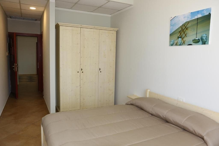 Bedroom 3, Student's Hostel San Leonardo, Parma