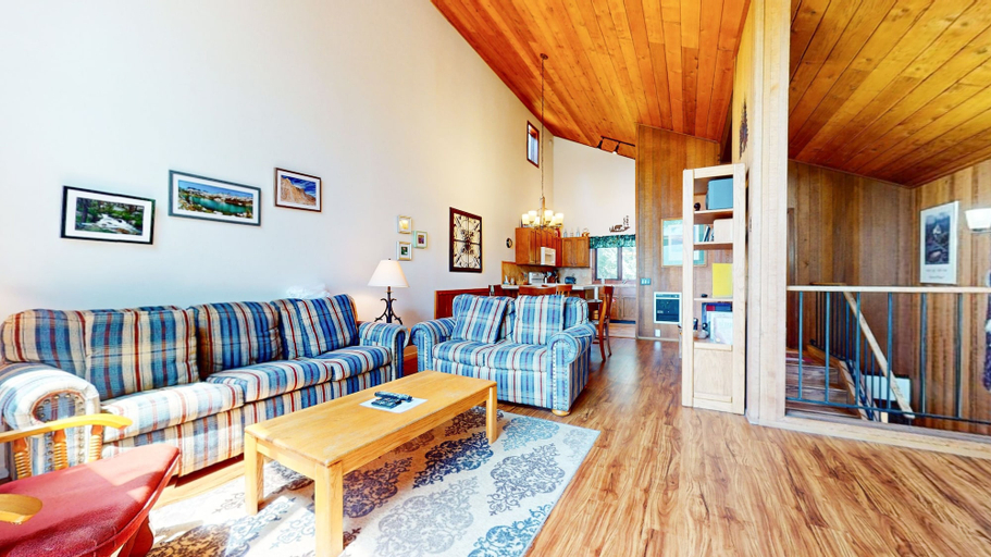 Living area 3, Meadow Ridge 28 Spacious and Secluded, Private Washer Dryer, Close to Eagle by RedAwning, Mono